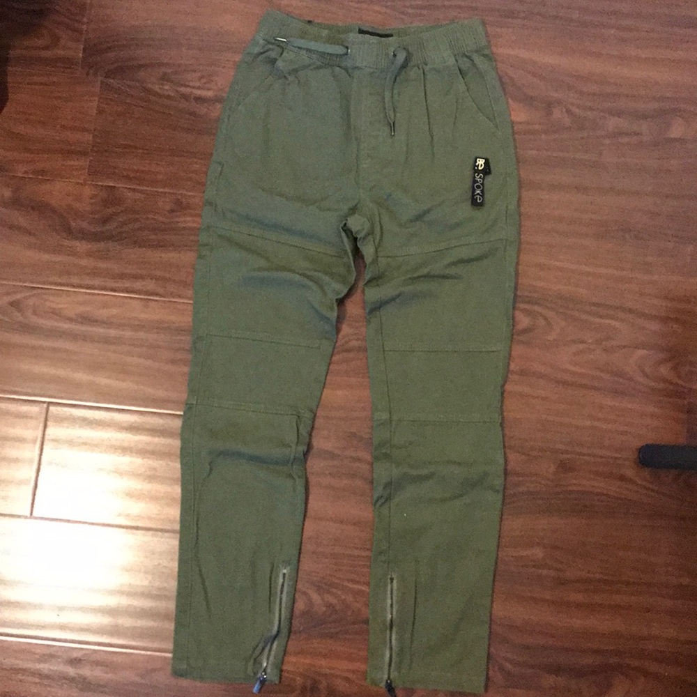 Bespoke cargo pant